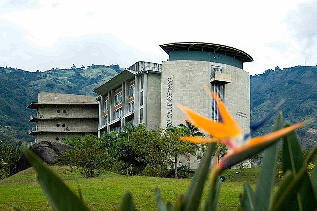 Apertura en Medellin
