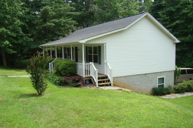 The Blanchard clan moves to Flat Rock, NC