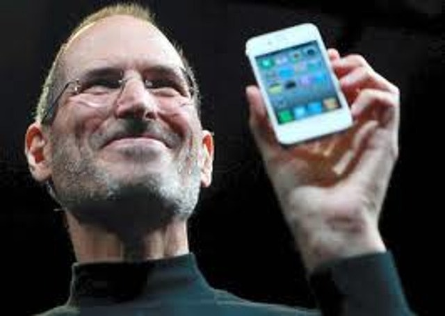 Steve Jobs es nombrado mejor empresario de la decada