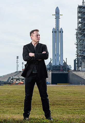 Fundación de SpaceX por Elon Musk