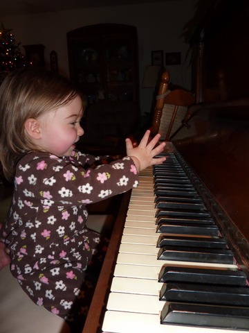 Started playin piano!