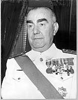 Crisis de Gobierno : entra Carrero Blanco como subsecretario