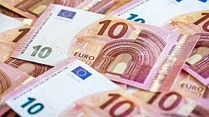 Empieza circular los billetes y monedas Euro en la Unión Europea