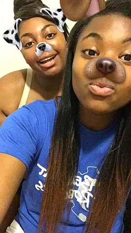 mi hermana es 5 años mayor que yo