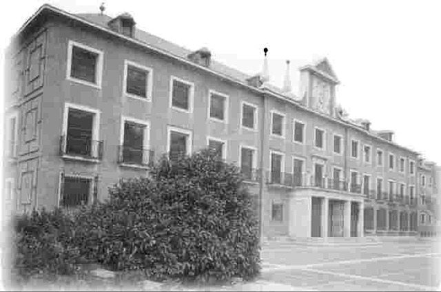 Fundado de la Escuela Especial de Ingenieros de Montes por Agustín Pascual y Esteban Boutelou