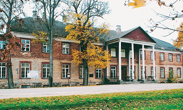 Hakati taotlema Eesti Aleksanrdikooli.