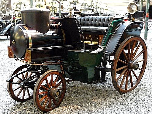 Premier moteur à 4 temps