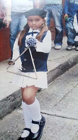 PRIMERA PRESENTACIÓN CON LA BANDA DE LA ESCUELA