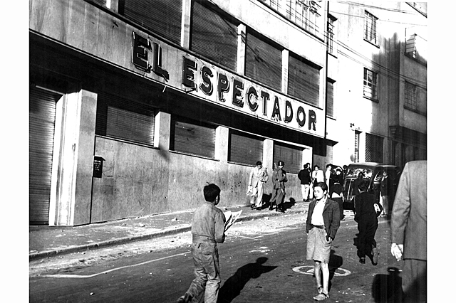 El Espectador y El Tiempo incendiados