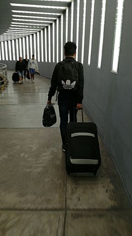 HOMECOMING / REGRESO A CASA