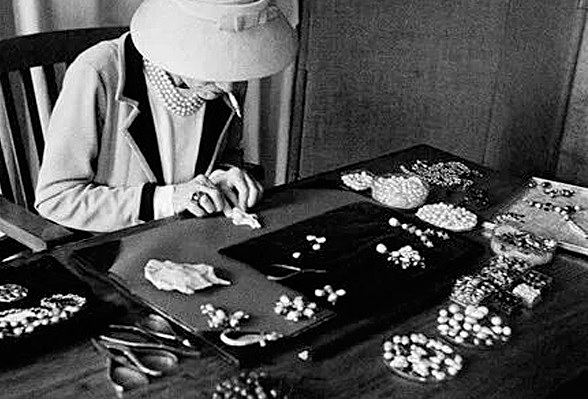 Шанель блестит