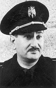 Dimisión de Arrese tras el fracaso de su proyecto constitucional.