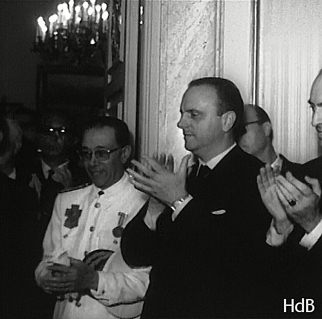 Cambio de gobierno: entra Manuel Fraga.