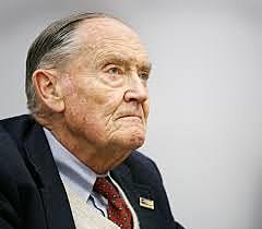John Bogle launches the First Index Investment Trust