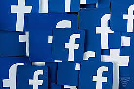 Nace la red social Facebook