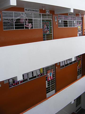 Entre a estudiar al colegio Corazon de María