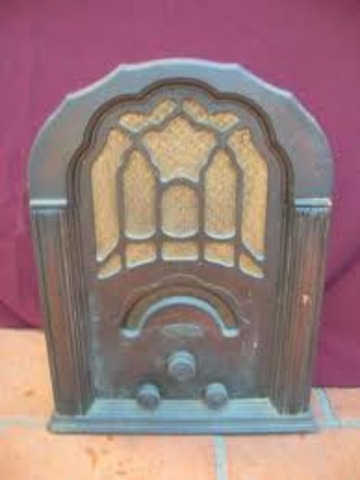 comienza la educacion via radio