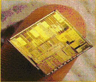 DEC presenta el primer chip a implementar la arquitectura RISC Alpha 64-bit