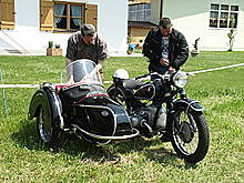 Motocicleta con sidecar