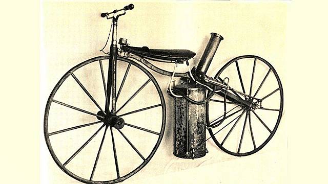 La primera motocicleta