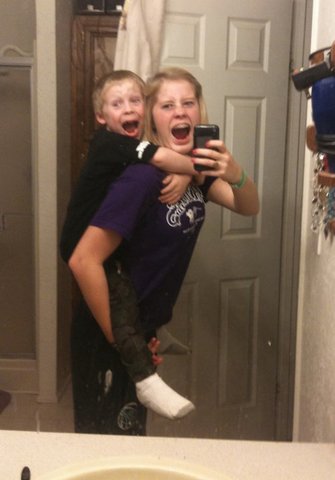 Be the collest AuntAnna Ever!