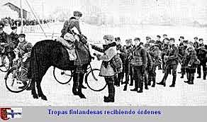 Finlandia entabla negociaciones con la Unión Soviética para intentar obtener La Paz.