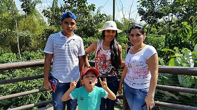 PASEO CON MI FAMILIA