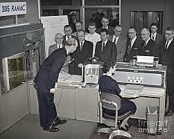 1958 Inicia la segunda generación de computadoras