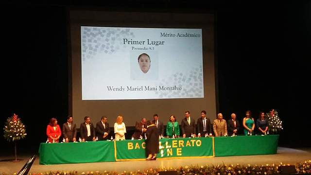 EGRESO DEL BINE CON MÉRITO ACÁDEMICO