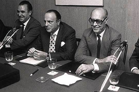 NUEVO GOBIERNO: ENTRAN LÓPEZ RODÓ Y SILVA (OPUS DEI Y TECNÓCRATAS)