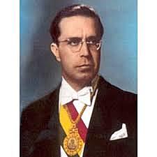 Victor Paz Estenssoro Asume su primer Mandato