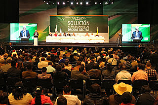Foro nacional sobre la solución al problema de drogas ilícitas