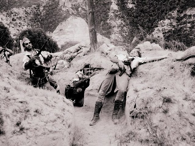 Decisiva derrota de las fuerzas republicanas en la batalla del Ebro.