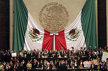 México comenzó experimentar en el ámbito político, una transición a la democracia