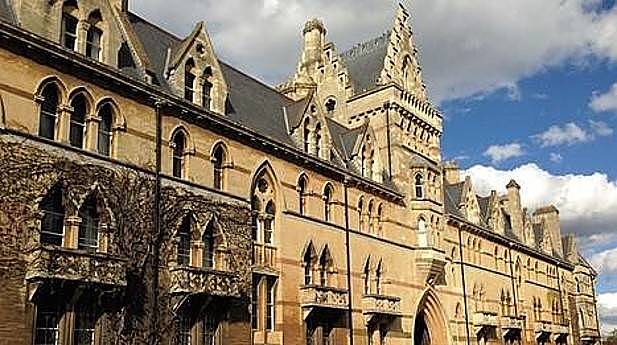 Admisión completa de mujeres a Universidad de Oxford