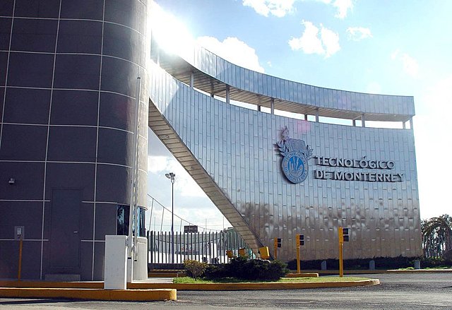 INICIO DE ESTUDIOS UNIVERSITARIOS