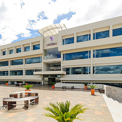 Timeline: Origen y desarrollo de la Universidad