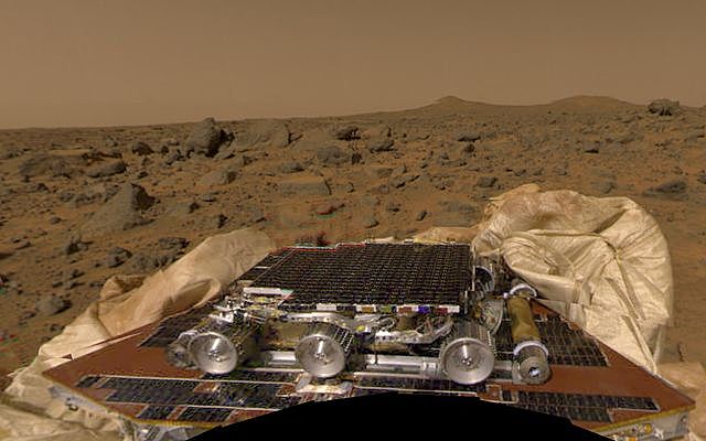 Pathfinder landed on mars
