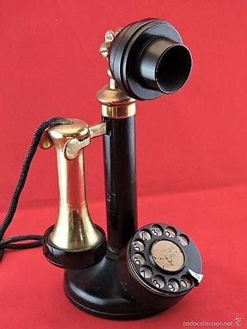 aparición de modelos tipo candelabros(teléfonos)