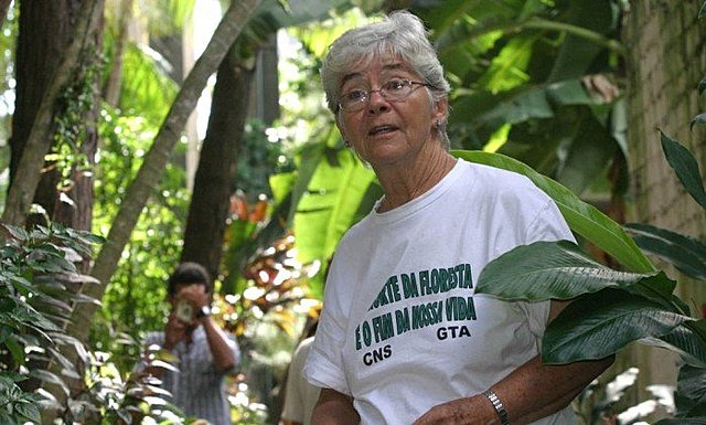 A missionária, Dorothy Stang é assassinada