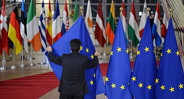 TRATADO DE MAASTRICHT - UE