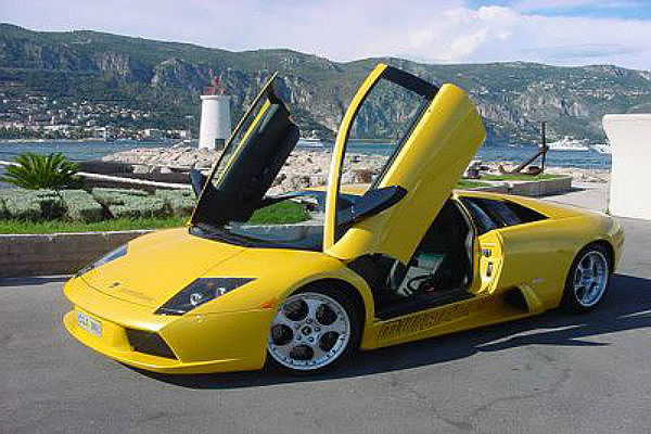 HISTORIA DE AUTOMOVILES