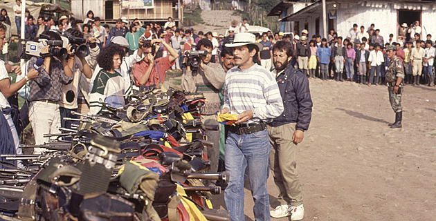 INTENTO DE PAZ CON LAS GUERRILLAS