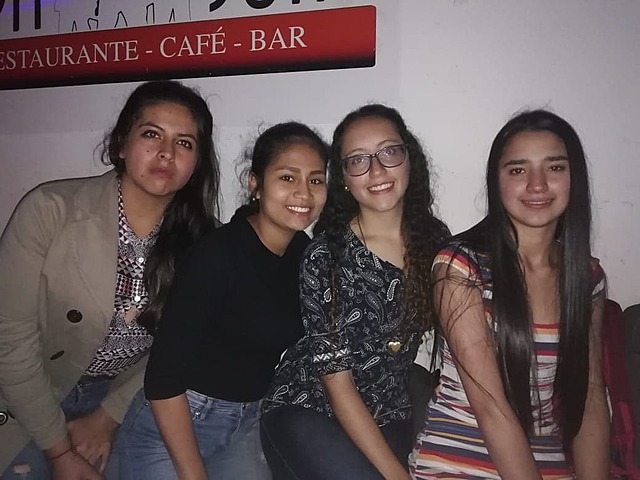 SALIDA CON MIS AMIGAS