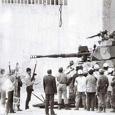 Timeline: La toma del Palacio de Justicia, denominada Operación Antonio Nariño por los Derechos del Hombre por el M-19, fue un asalto perpetrado en Bogotá, Colombia, el miércoles 6 de noviembre de 1985