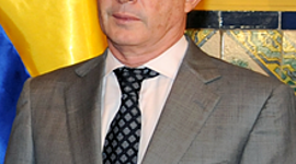 Timeline: Álvaro Uribe Vélez (Medellín, 4 de julio de 1952) es un abogado y político colombiano, presidente de Colombia en los períodos 2002-2006 y 2006-2010.