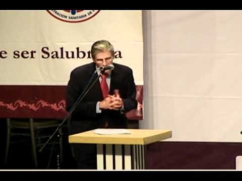 Miguel Bustamante el primer medico con doctorado en SS