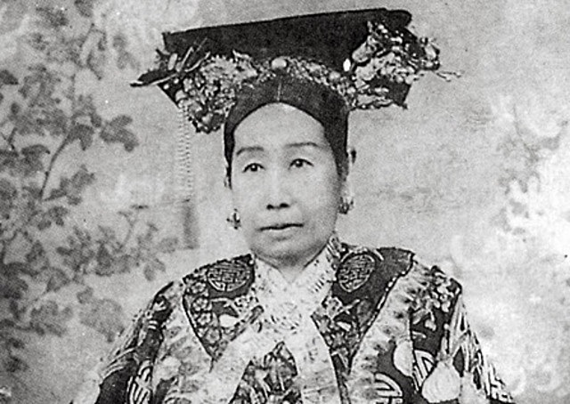 Cixi Gains the Emperor's Love, 1855