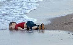 A photo of two-year-old Alan Kurdi shocks the world