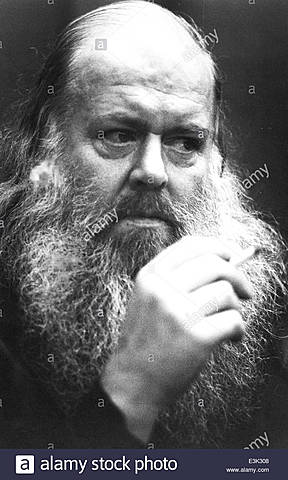 David Cooper propone el término de antipsiquiatría